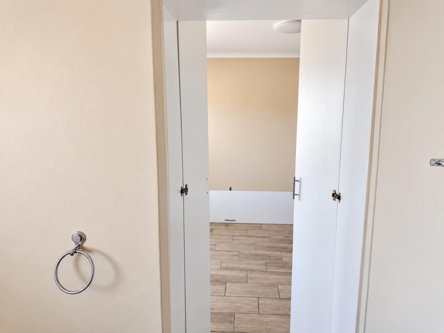 To Let 3 Bedroom Property for Rent in Rugby Western Cape